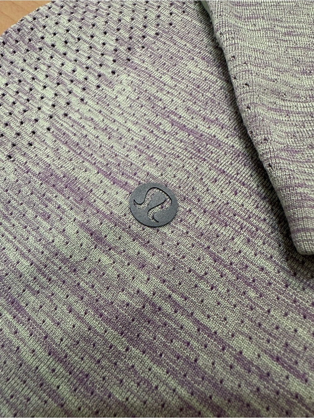 Lululemon quarter zip, lightweight, breathable. Women’s size XL - Picture 3 of 8